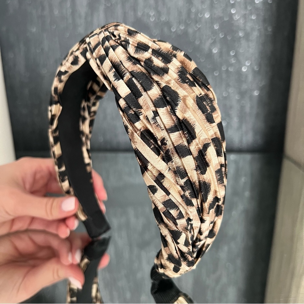 Cheetah Print Knotted Top Wide Headband